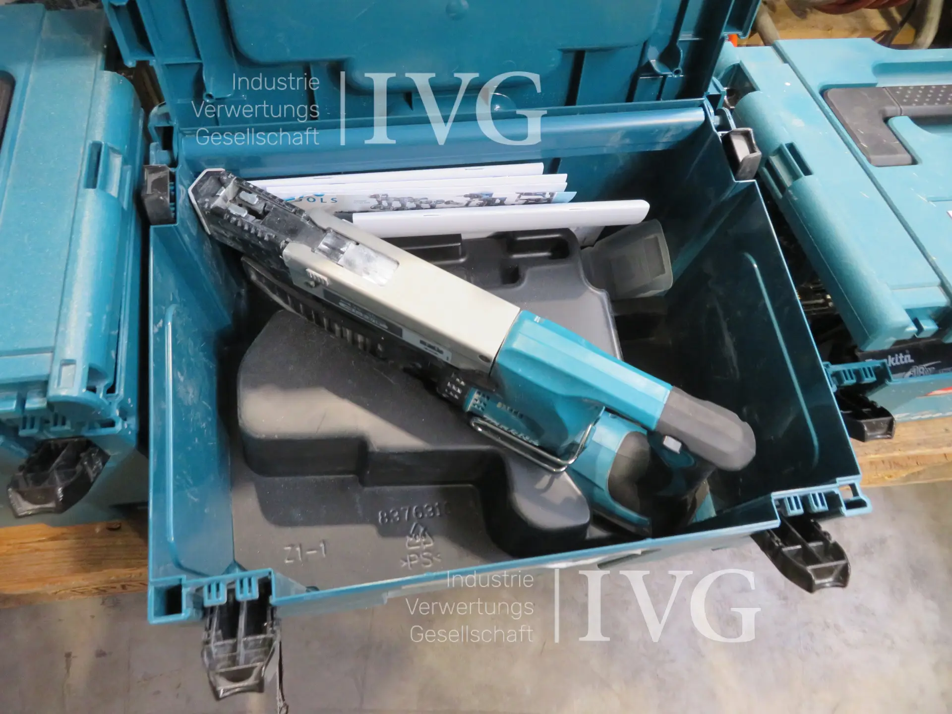 AKKU-Magazinschrauber MAKITA DFR550